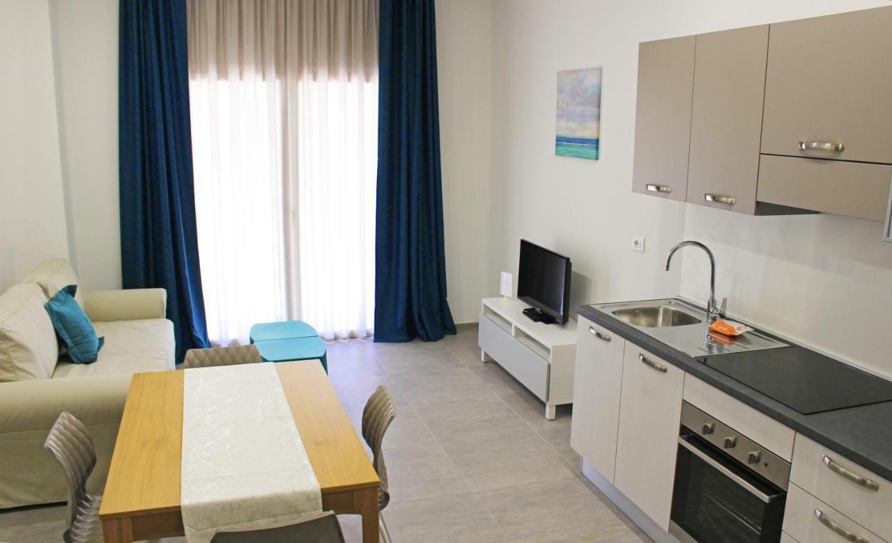 Rivabella Suite Apartments Rimini Exteriör bild