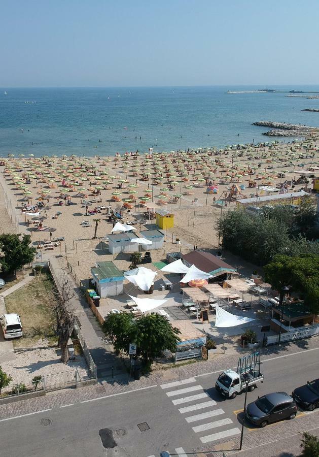 Rivabella Suite Apartments Rimini Exteriör bild